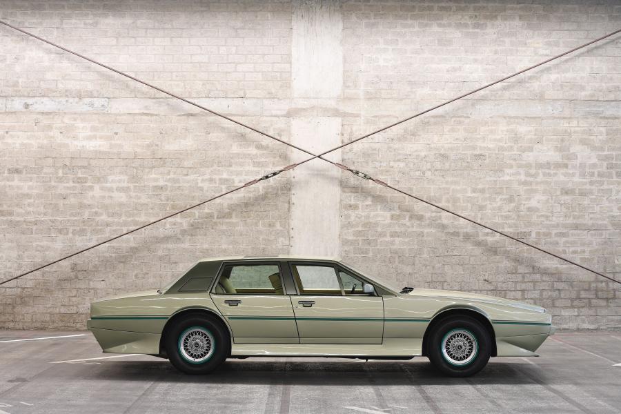  Aston Martin Lagonda by Tickford 1983 года  (фото 6 из 9)